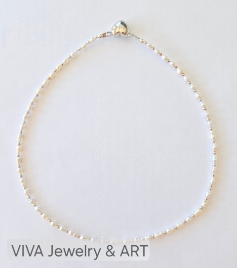 NASZYJNIK Z PEREŁ I SREBRA