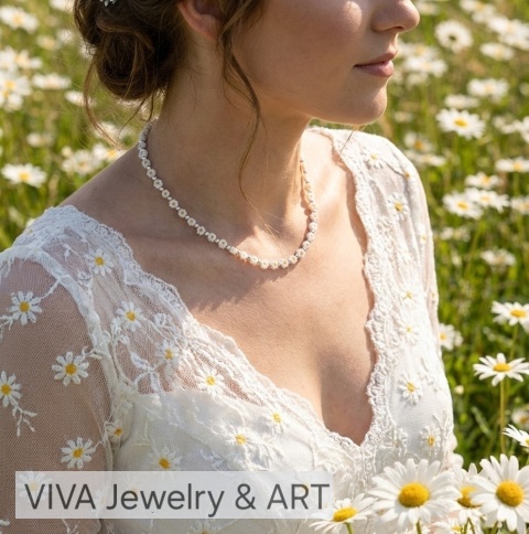 NASZYJNIK ZE SREBRA I KRALIKÓW AKRYLOWYCH